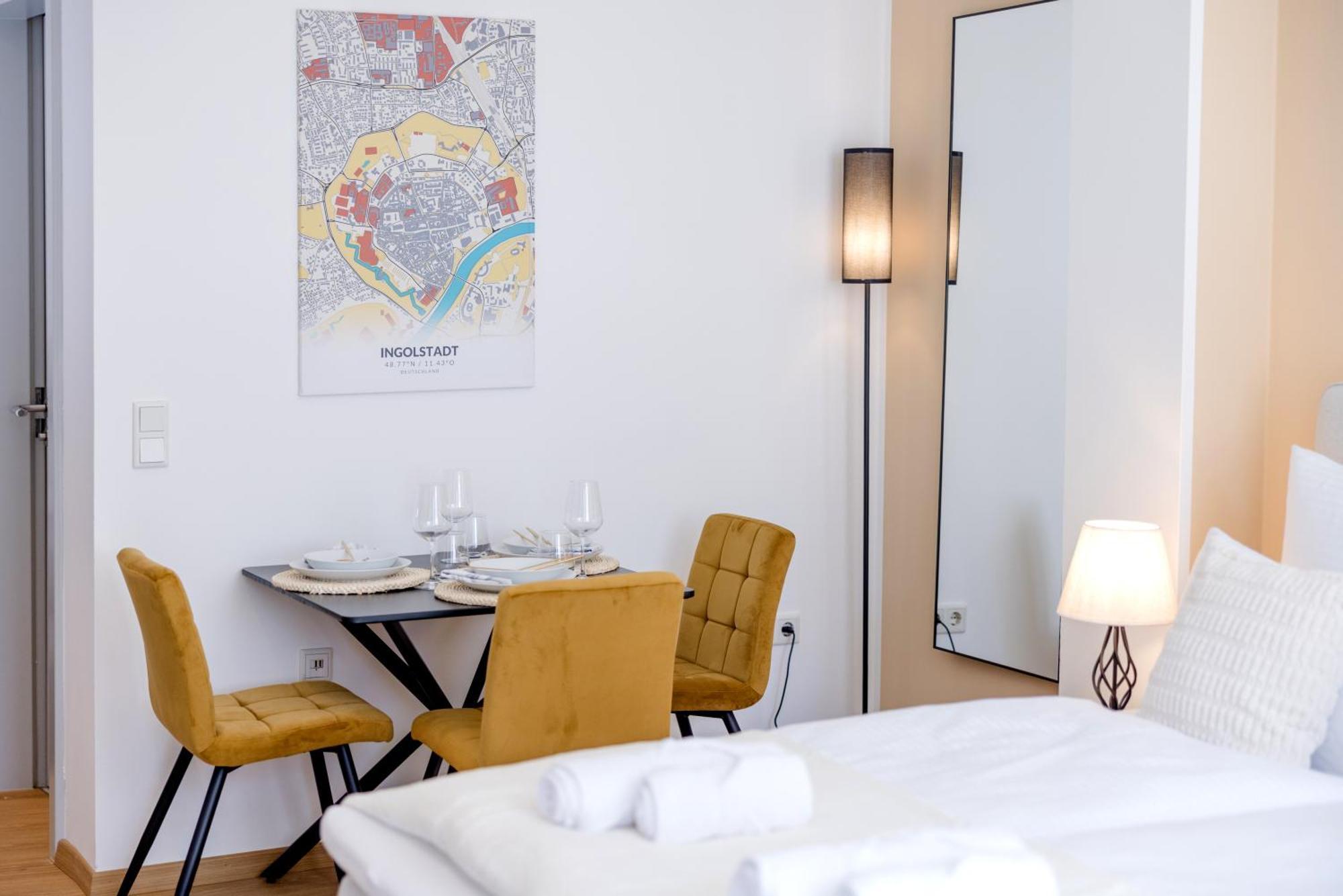 Lumen Homes - Altstadt-Studio Direkt Im Zentrum, Kueche, Netflix, Oeffentlicher Parkplatz Ums Eck Ingolstadt Exteriér fotografie