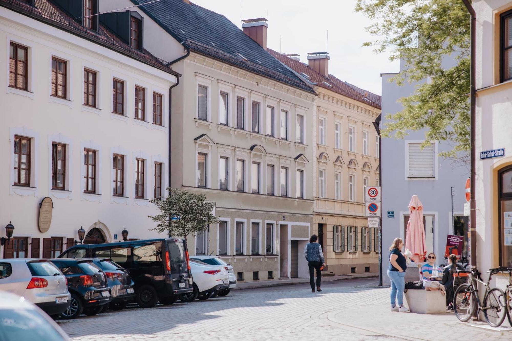 Lumen Homes - Altstadt-Studio Direkt Im Zentrum, Kueche, Netflix, Oeffentlicher Parkplatz Ums Eck Ingolstadt Exteriér fotografie